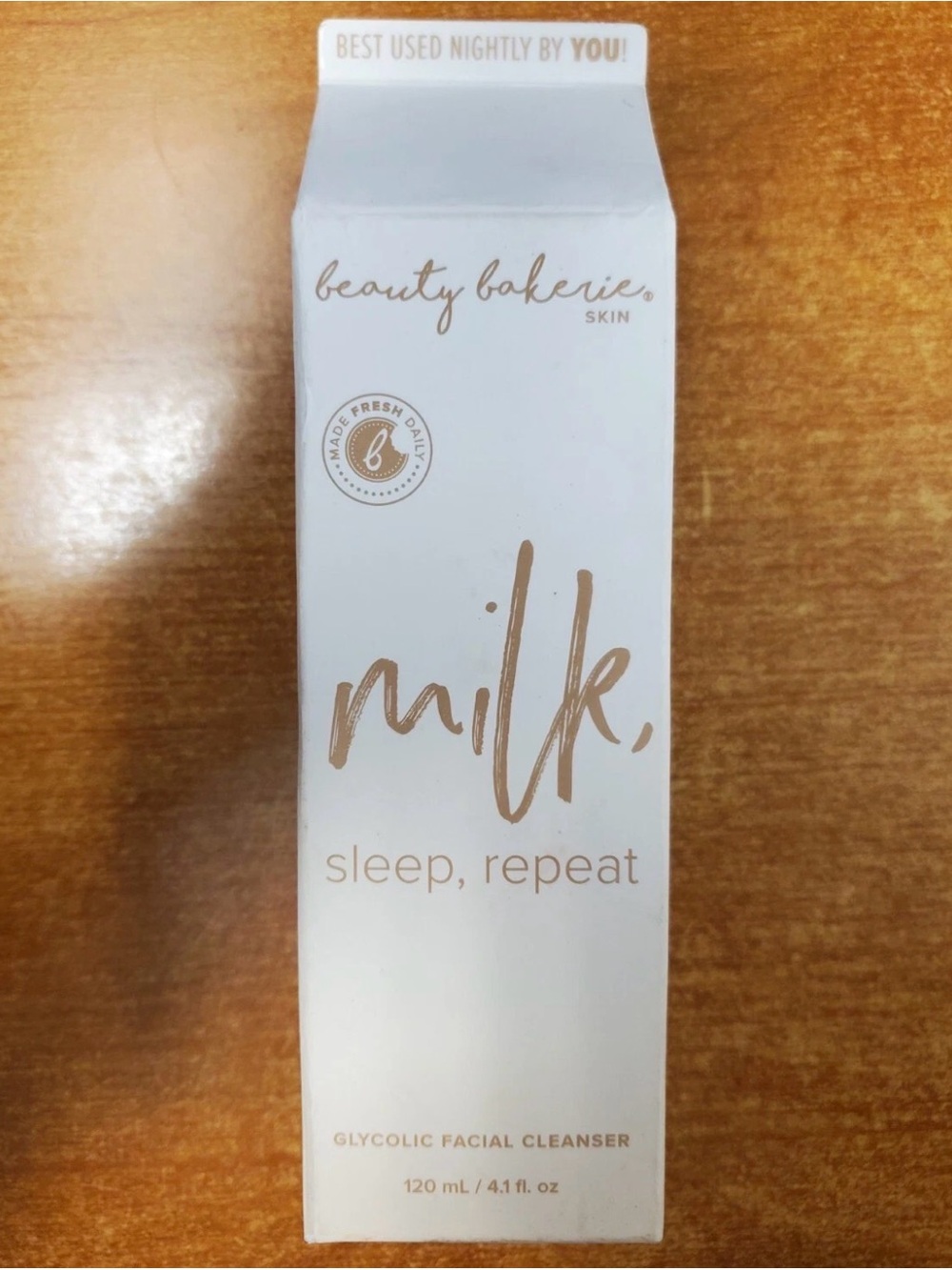 New Beauty Bakerie Milk Sleep, Repeat Glycolic Facial Cleanser - White/Champagne